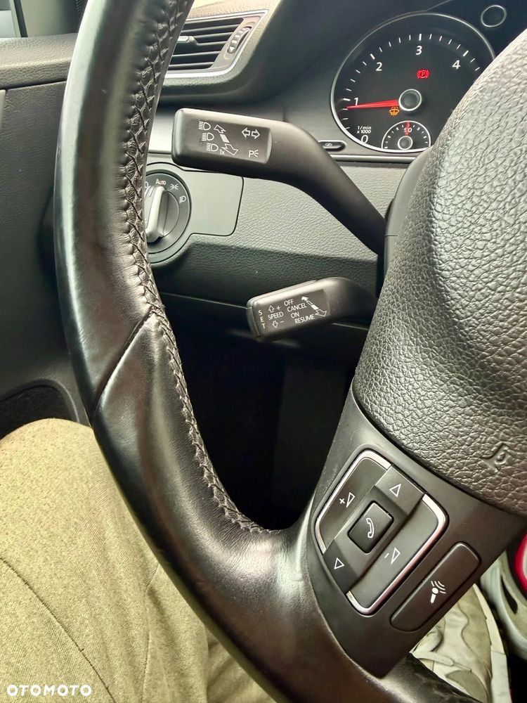 Volkswagen Passat 2.0 TDI Highline - 15