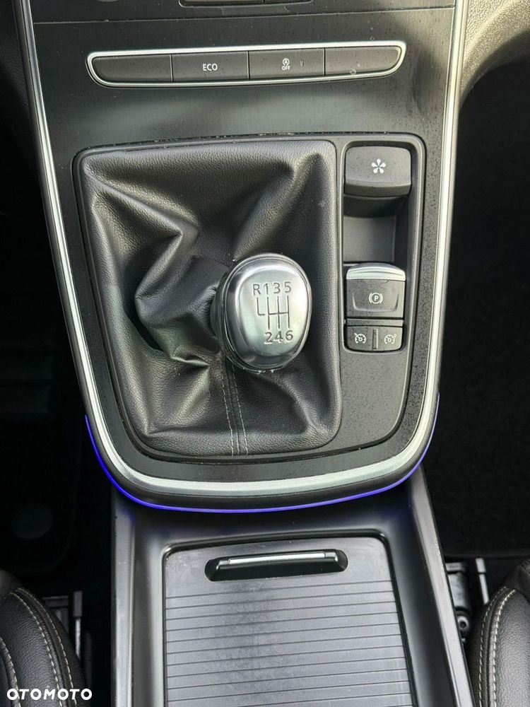 Renault Grand Scenic - 21