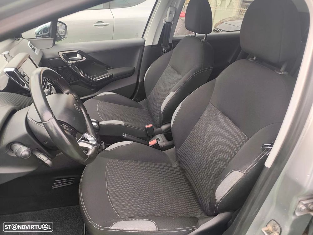 Peugeot 208 1.6 BlueHDi Style - 15