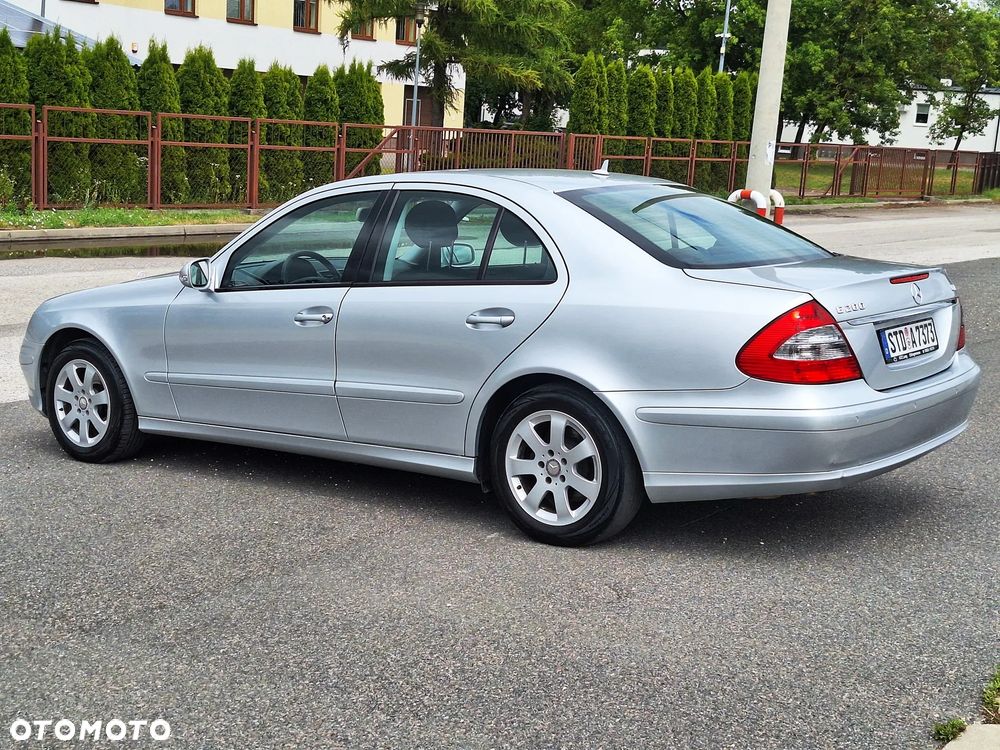 Mercedes-Benz Klasa E 200 CDI Classic DPF - 16