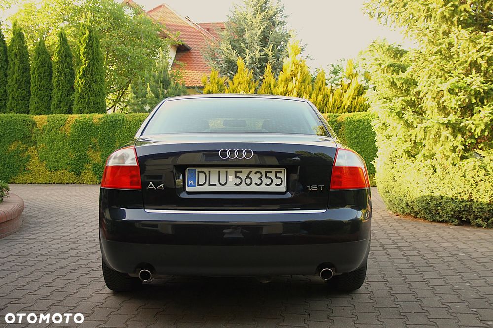Audi A4 Limousine - 19