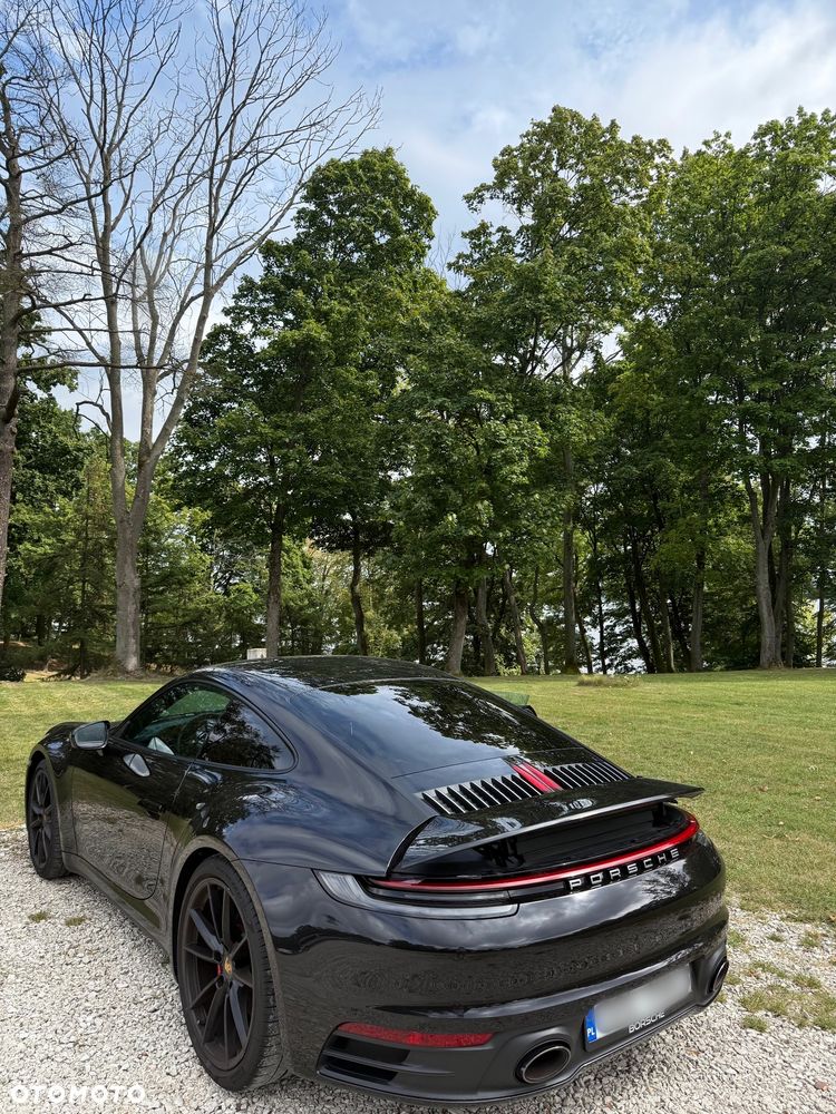 Porsche 911 2019 photo 2