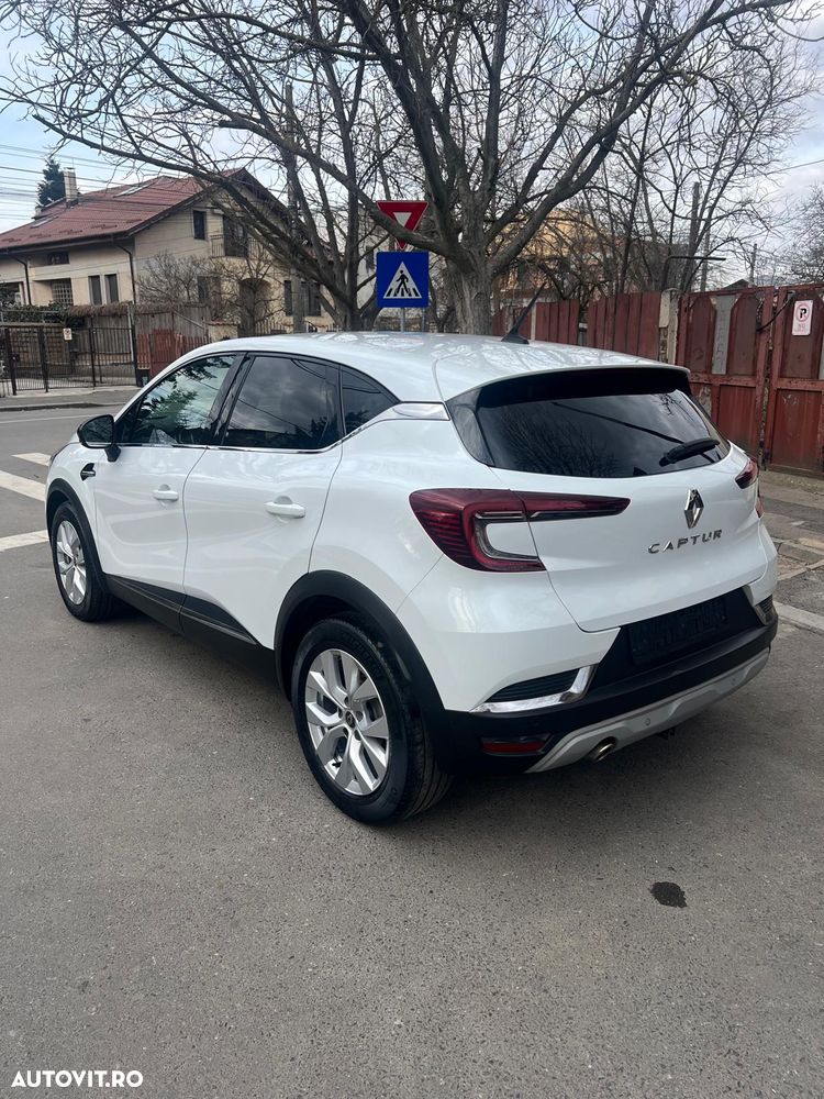 Renault Captur TCe 130 EDC GPF INTENS - 11