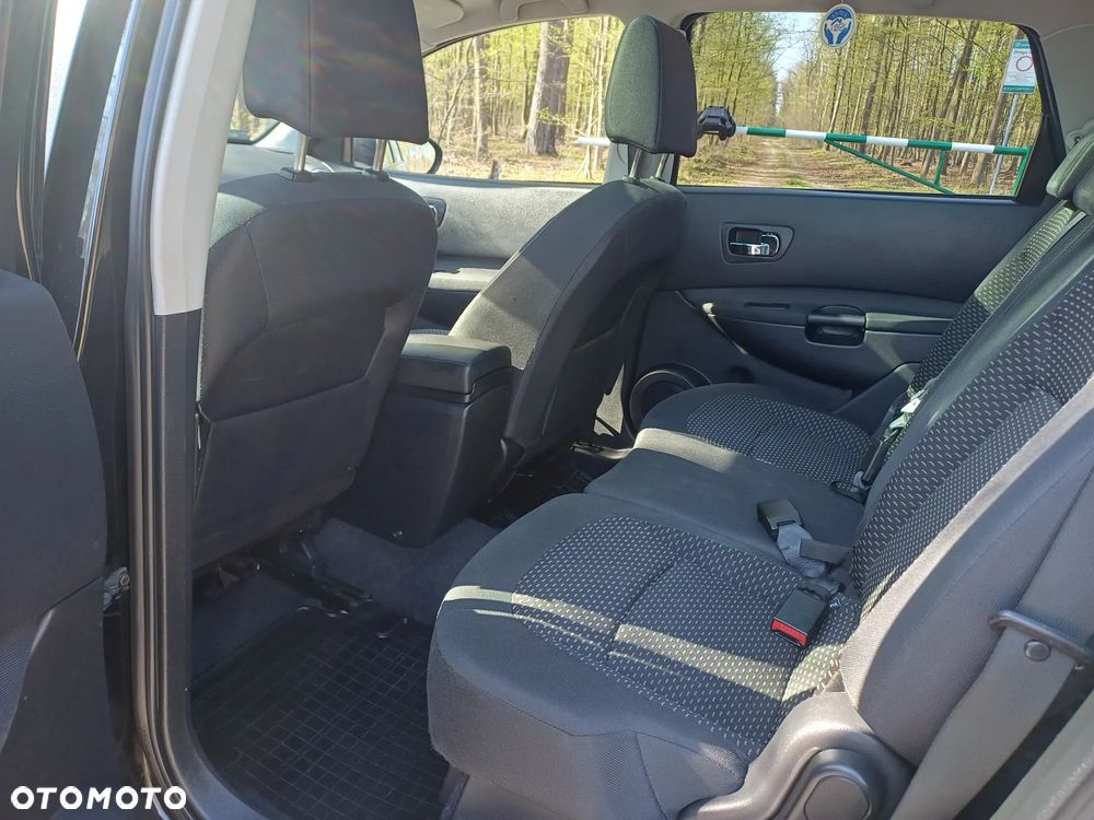 Nissan Qashqai+2 - 12