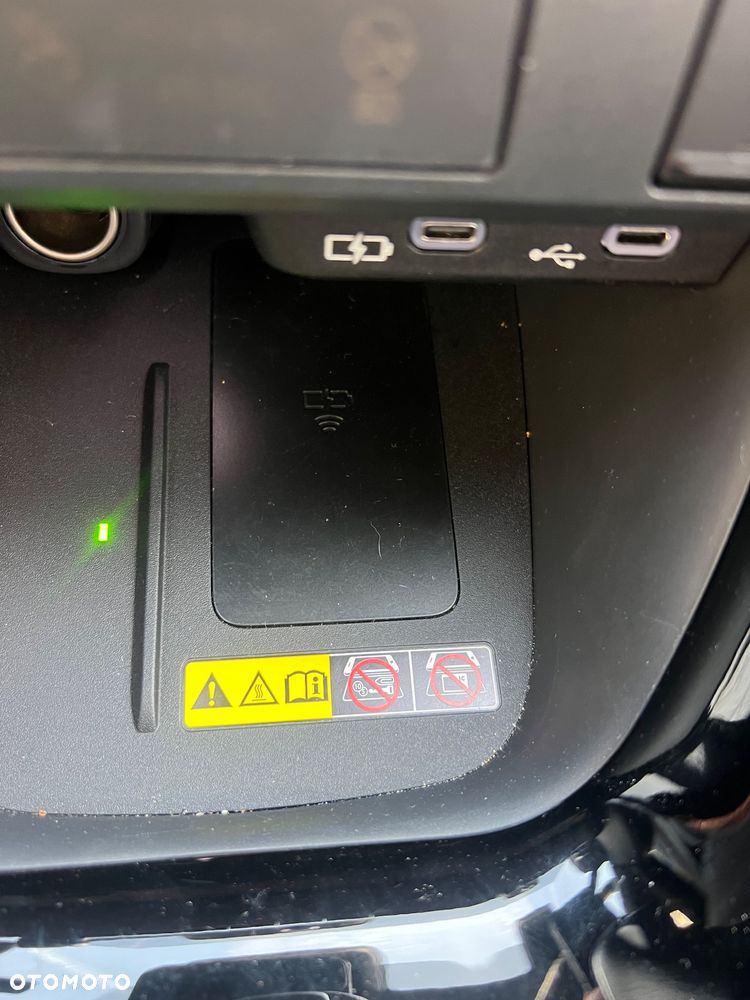 Toyota Yaris Hybrid 1.5 Premiere Edition - 17