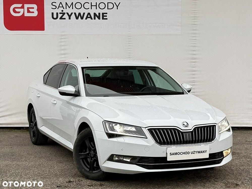 Skoda Superb 2.0 TDI SCR Style DSG - 6