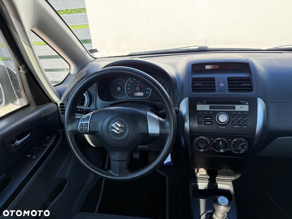 Suzuki SX4 1.6 VVT 4x2 Comfort - 23