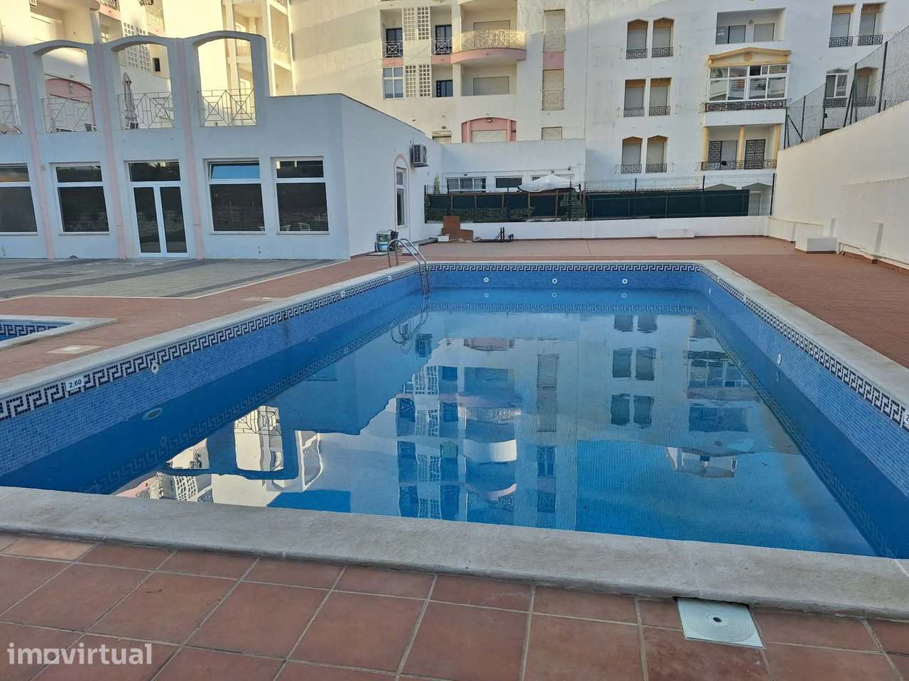 Apartamento T1 com piscina e garagem - Grande imagem: 5/30