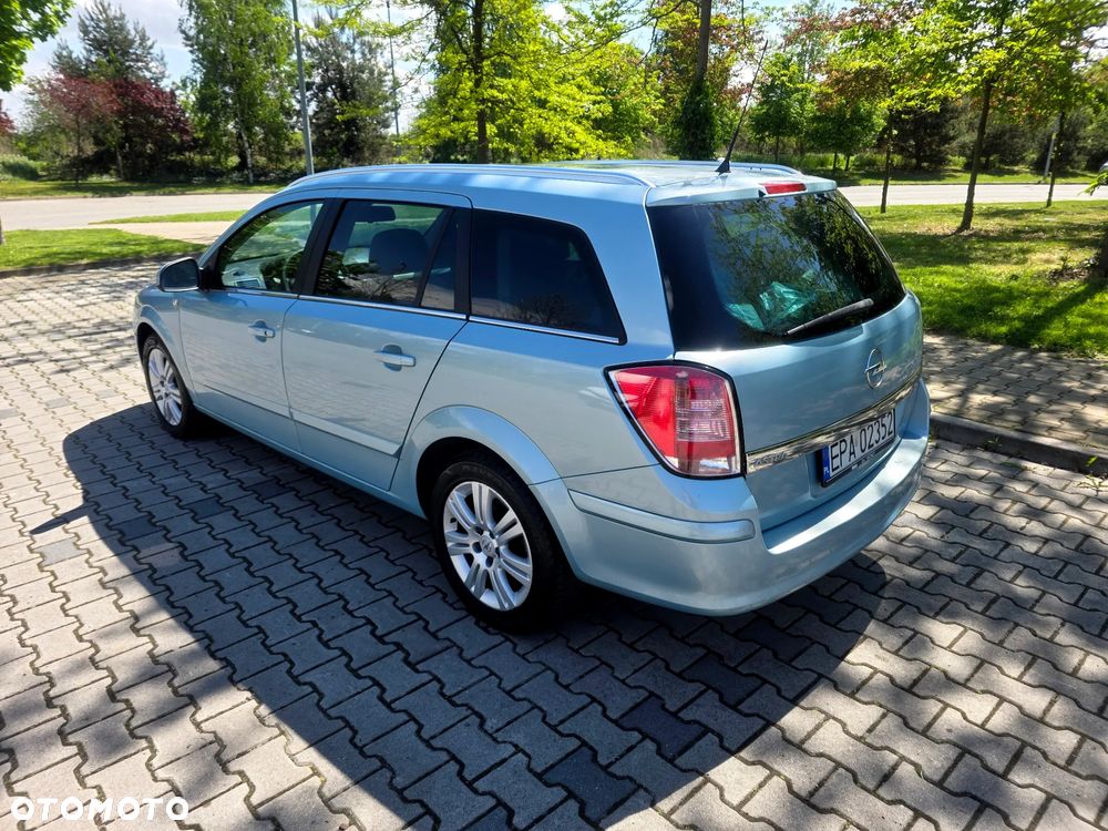 Opel Astra 1.6 Elegance - 2