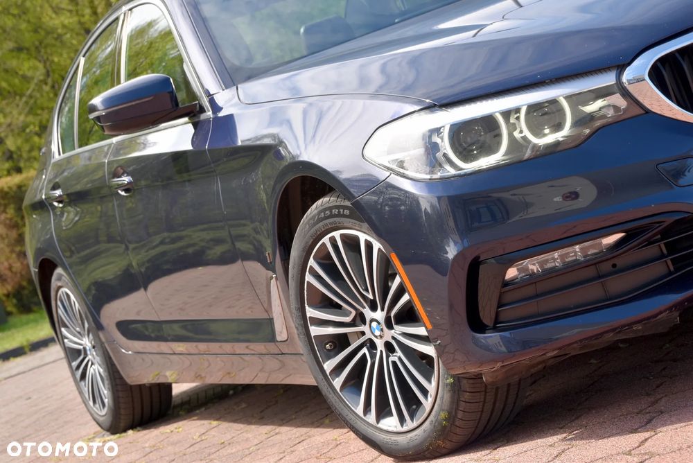 BMW Seria 5 530e iPerformance xDrive Luxury Line - 26