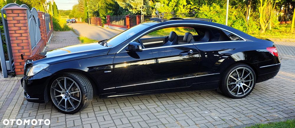 Mercedes-Benz Klasa E 250 CGI BlueEFFICIENCY Automatik Elegance - 3