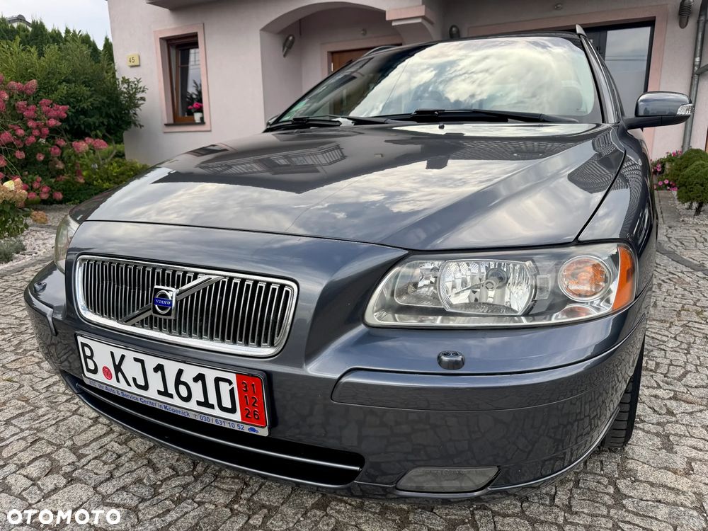 Volvo V70 2.4 Premium - 40