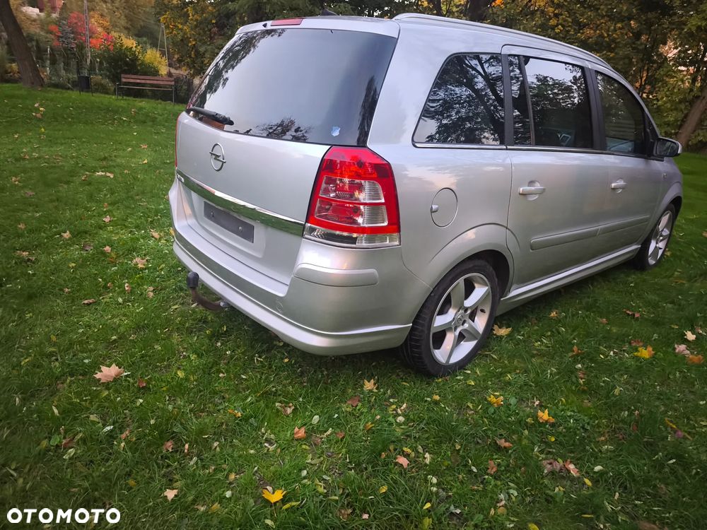 Opel Zafira - 15
