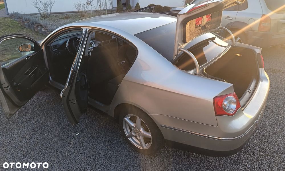 Volkswagen Passat 2.0 TDI 4Motion Comfortline - 10