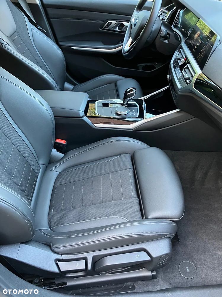 BMW Seria 3 330e Advantage - 13