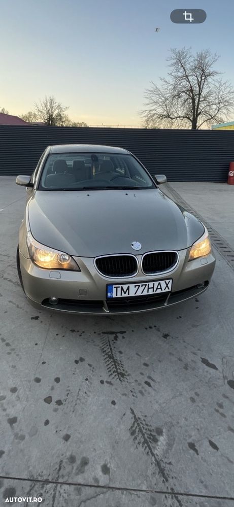 BMW Seria 5 520i - 4