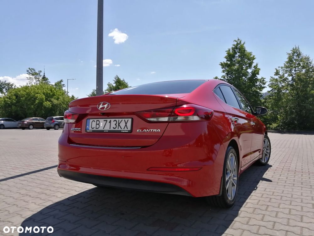Hyundai Elantra 1.6 Style - 4