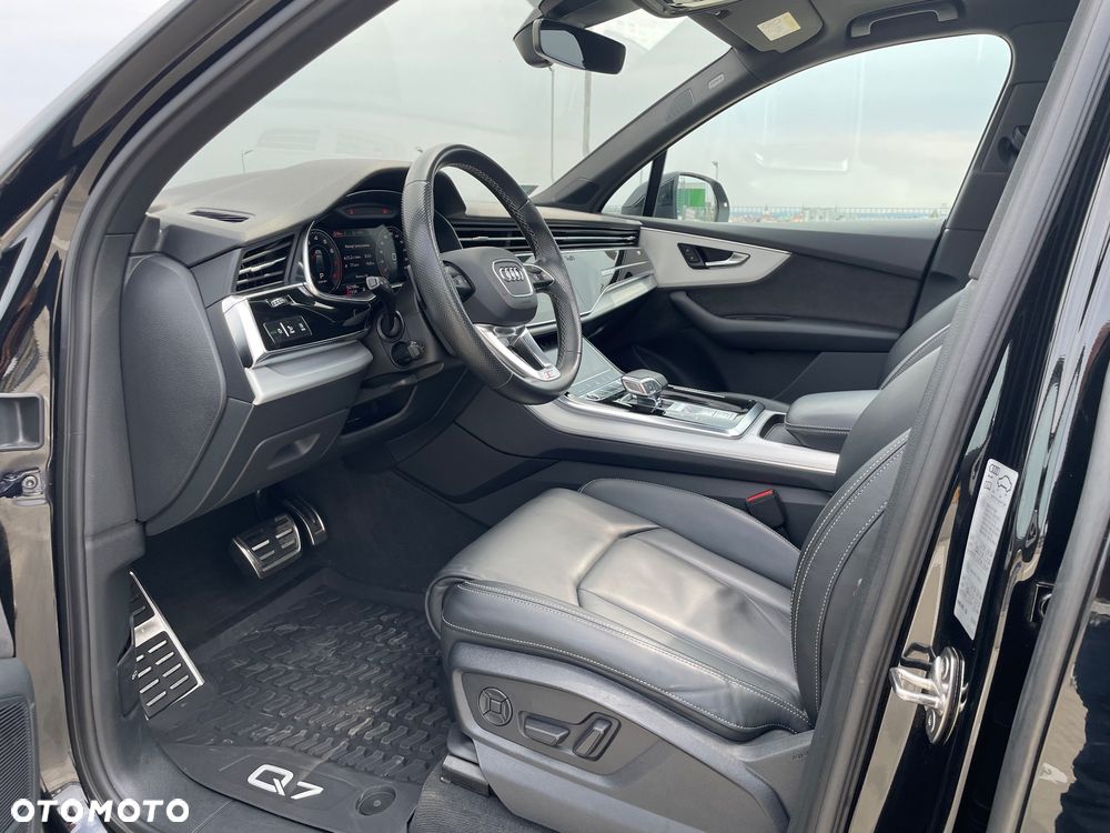 Audi Q7 55 TFSI mHEV Quattro S Line Tiptr - 17