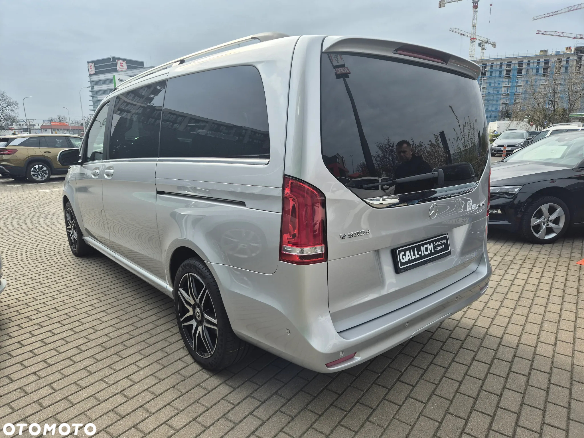 Mercedes-Benz Klasa V 300 d 4-Matic Avantgarde 9G-Tronic (d³ugi) - 5