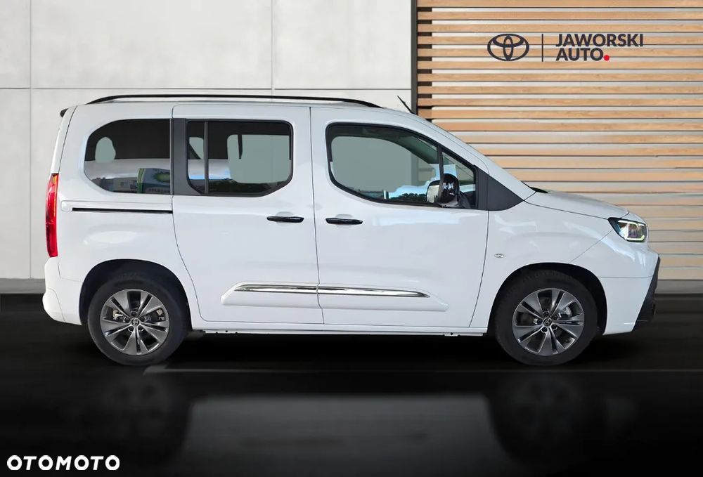 Toyota Proace City Verso 2025 photo 2
