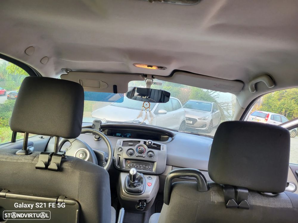 Renault Scénic 1.5 dCi Dynamique S - 11