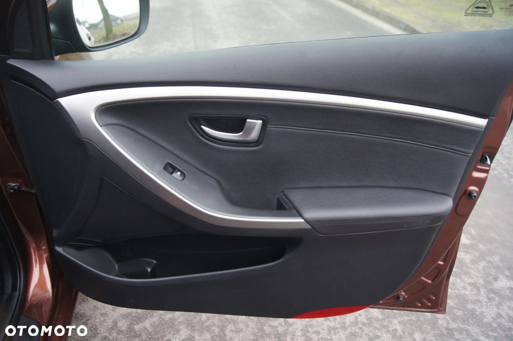 Hyundai i30 1.4 Premium - 14