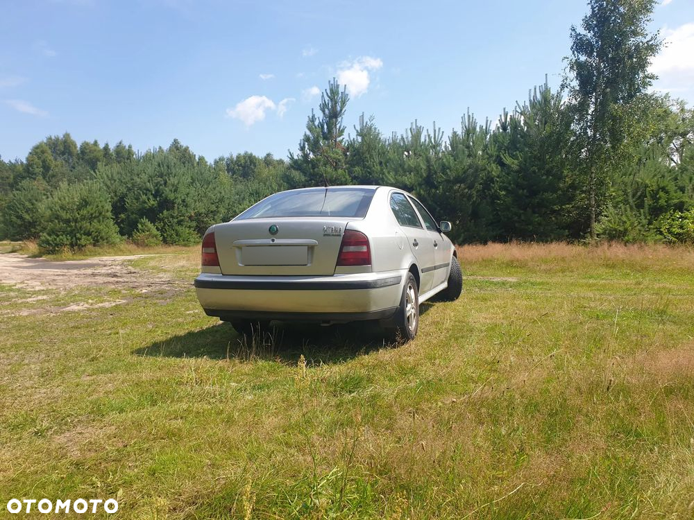 Skoda Octavia 1.8T SLX - 4