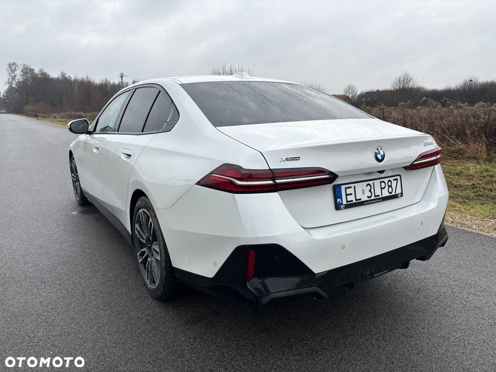 BMW Seria 5 520d xDrive - 6