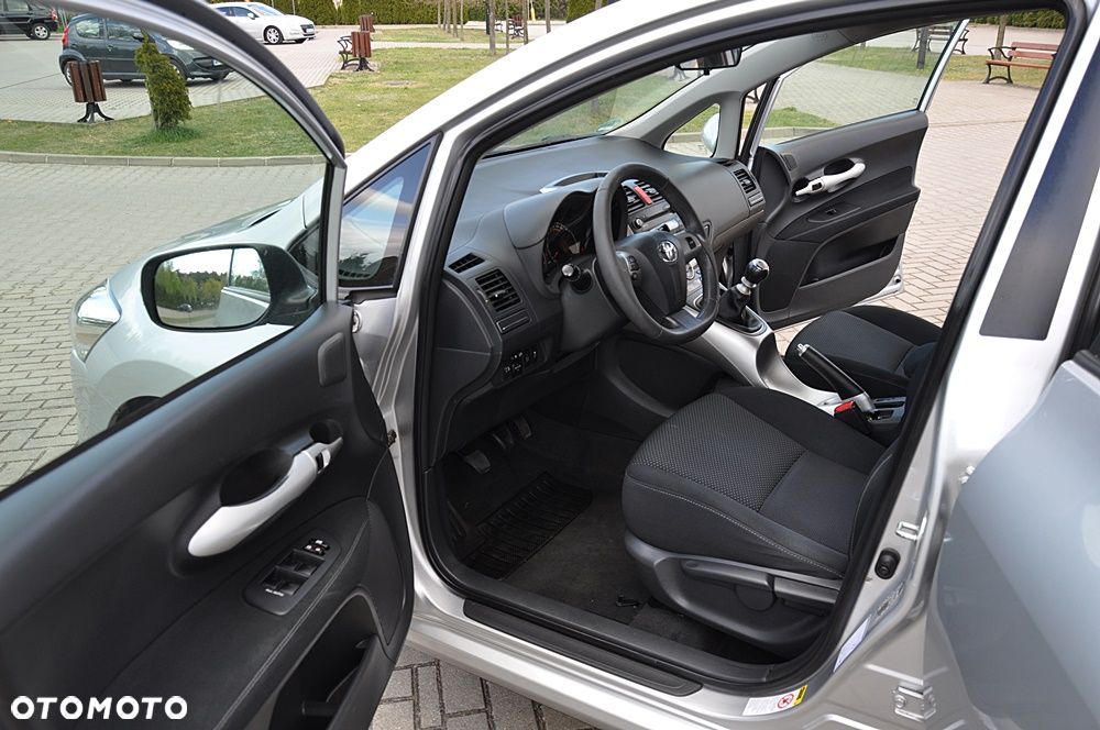 Toyota Auris 1.33 VVT-i Terra Start - 22