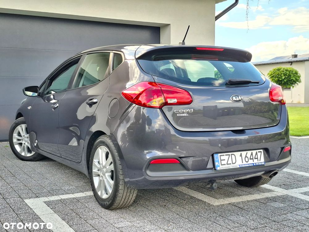 Kia Ceed 1.4 CVVT Spirit - 12