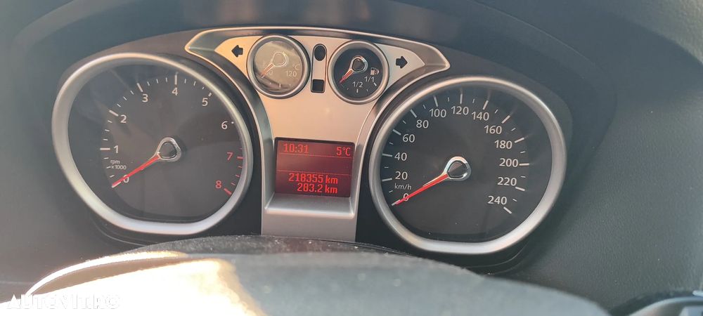 Ford Focus 1.6i Titanium - 1