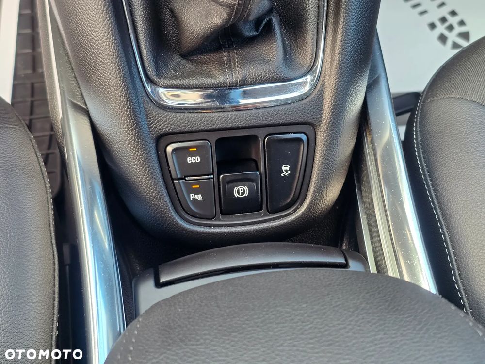 Opel Zafira 1.6 T Plus S&S - 15