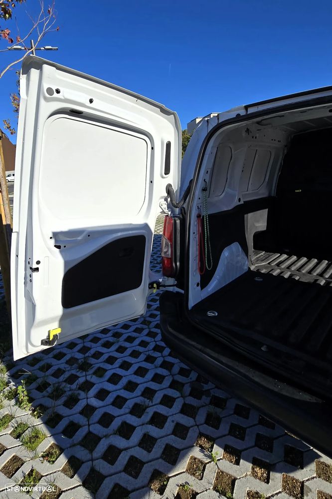 Peugeot PARTNER STANDARD 1.5 BLUEHDI 100 3P - 49