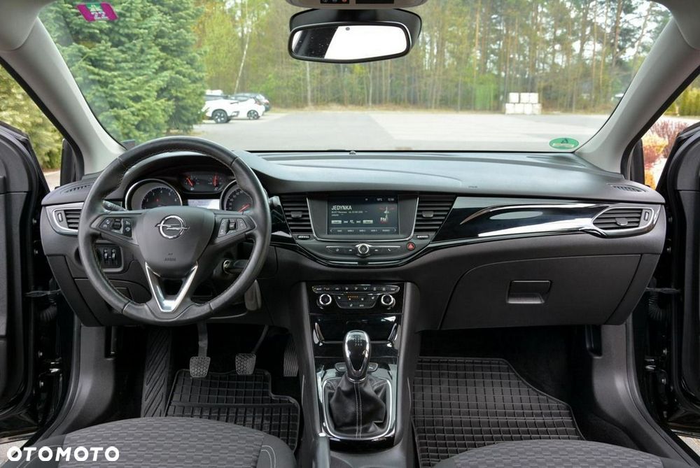 Opel Astra 1.4 T Dynamic - 24