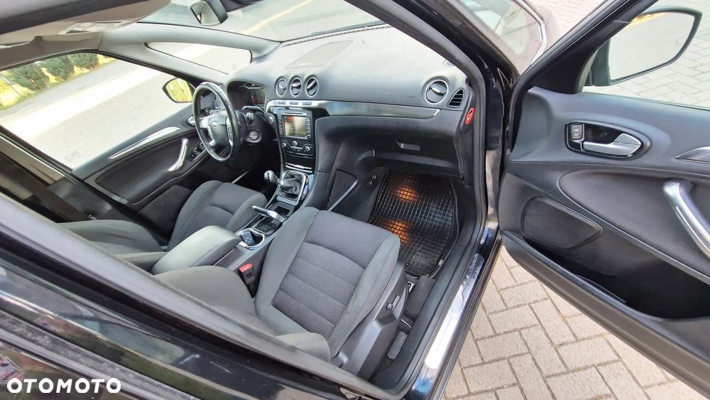 Ford S-Max 2.0 TDCi DPF Titanium X - 27