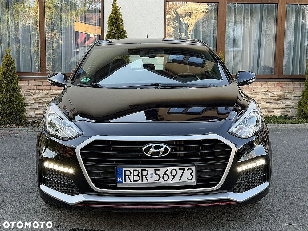 Hyundai i30 1.6 GDI Turbo Luxury