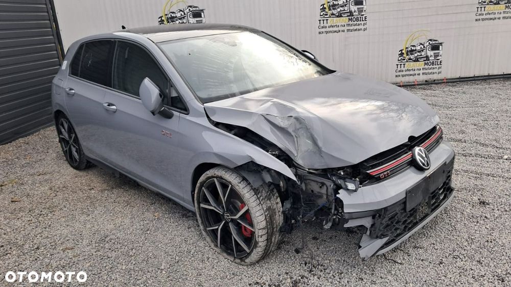 Volkswagen Golf - 23