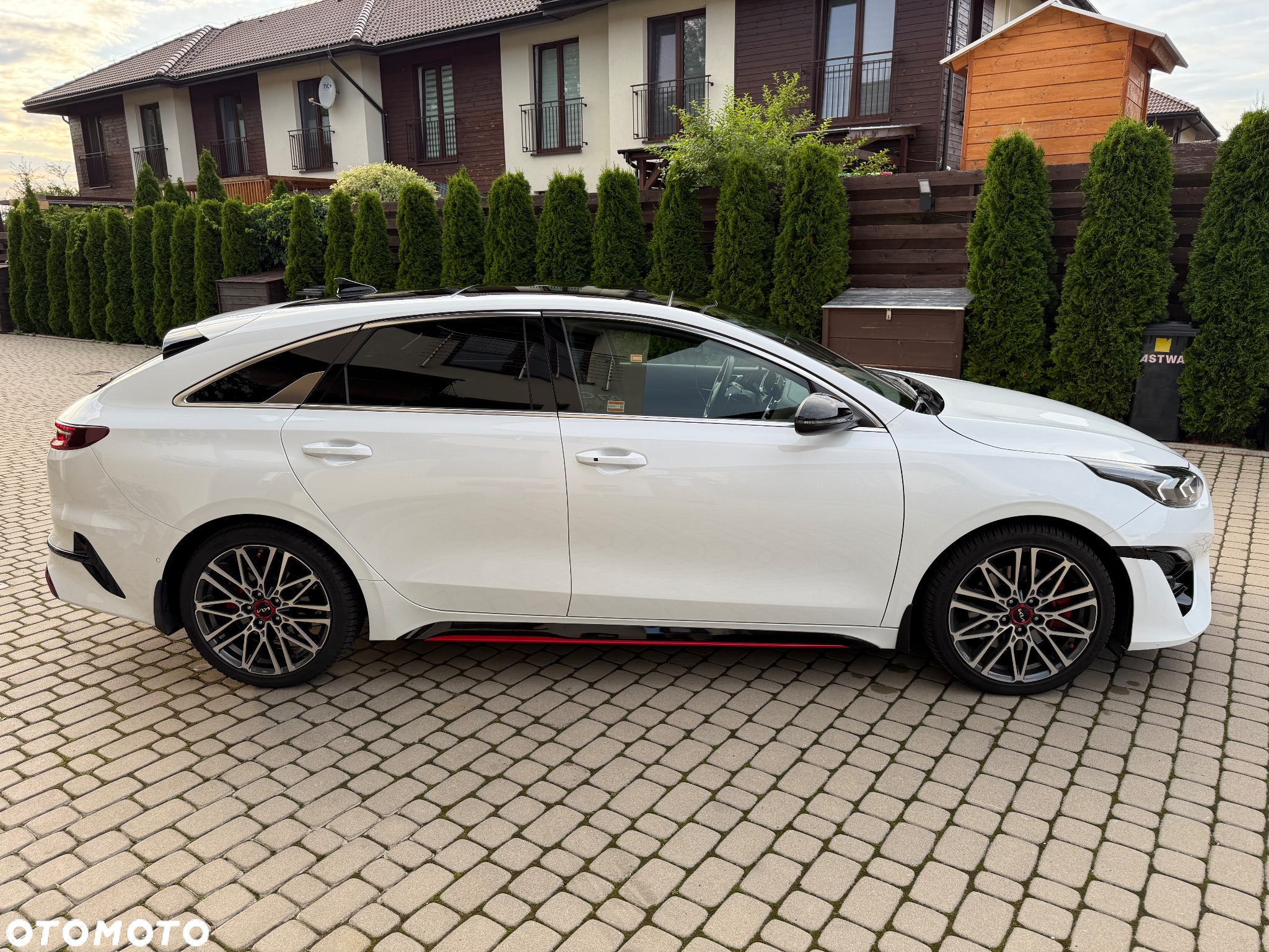 Kia ProCeed 1.6 T-GDI GT DCT - 9