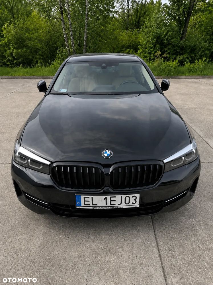 BMW Seria 5 2021 photo 4