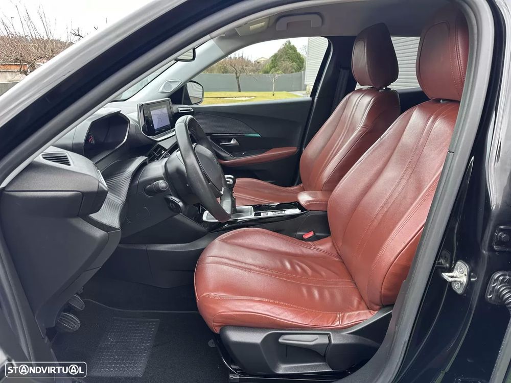 Peugeot 2008 PureTech 130 Allure Pack - 27