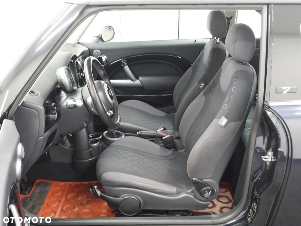 MINI ONE Seven - 21