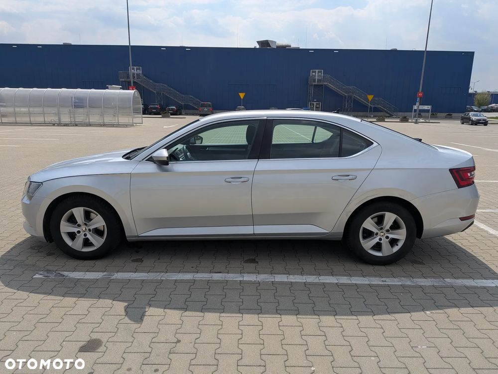 Skoda Superb 2.0 TDI Ambition DSG - 2