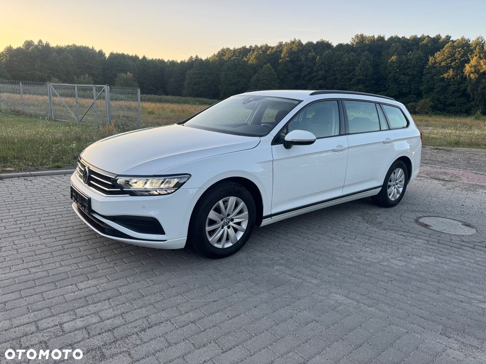 Volkswagen Passat 2.0 TDI SCR DSG Business - 1