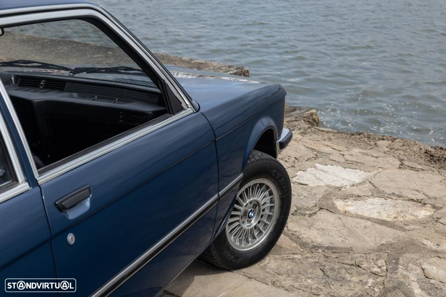 BMW 318 - 18