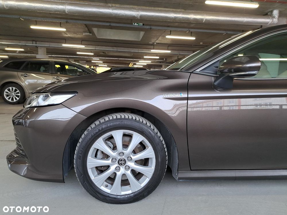 Toyota Camry 2.5 Hybrid Comfort CVT - 37