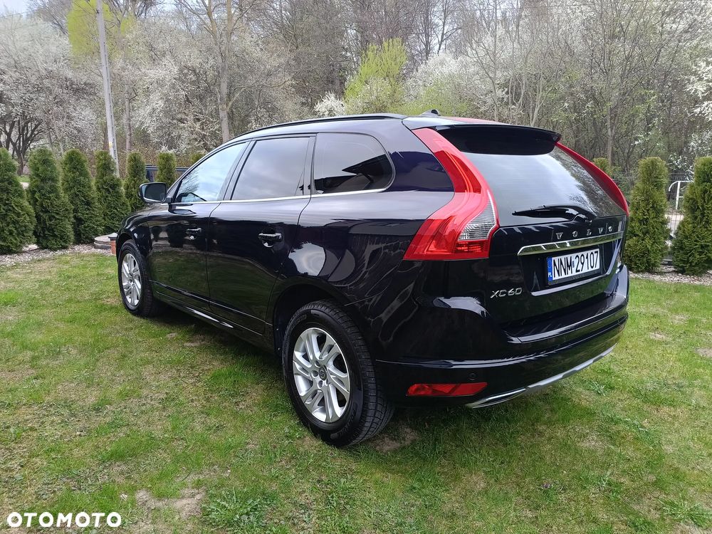 Volvo XC 60 D5 AWD Momentum - 7