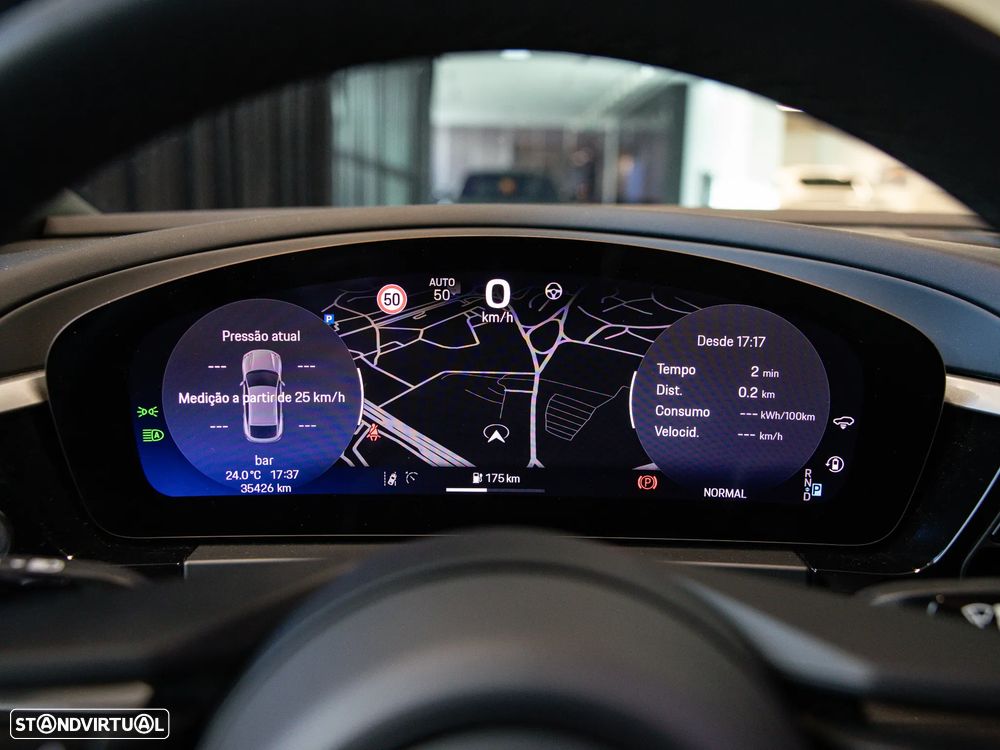 Porsche Macan Electric 4 - 19