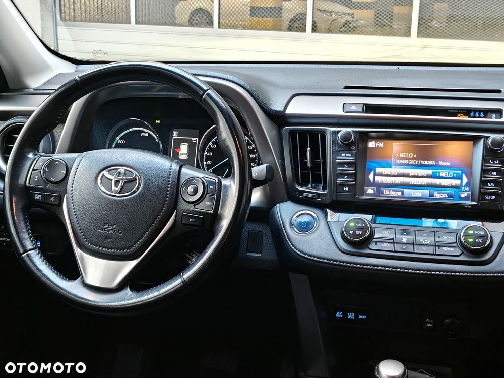 Toyota RAV4 Hybrid Premium 4x2 - 16