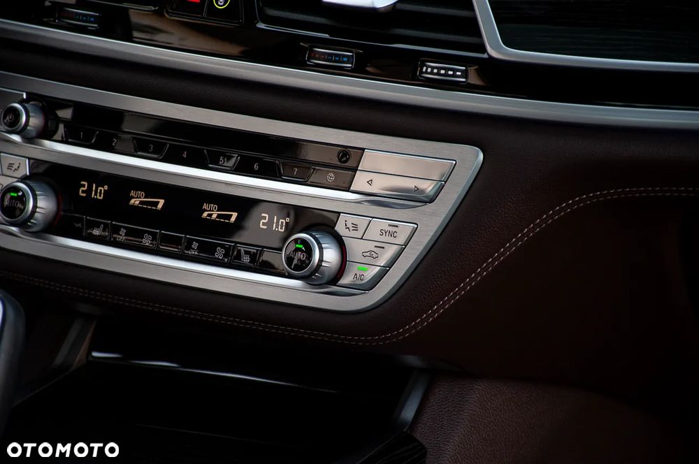 BMW Seria 7 730d xDrive sport - 16