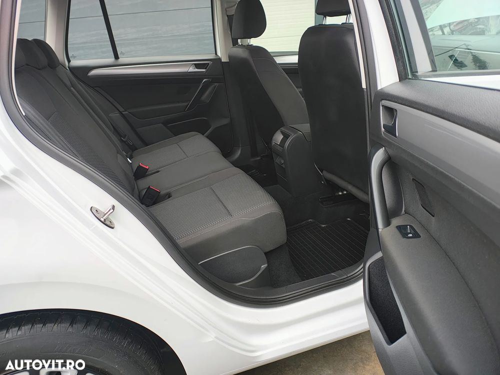 Volkswagen Golf Sportsvan 1.6 TDI (BlueMotion Technology) Trendline - 24